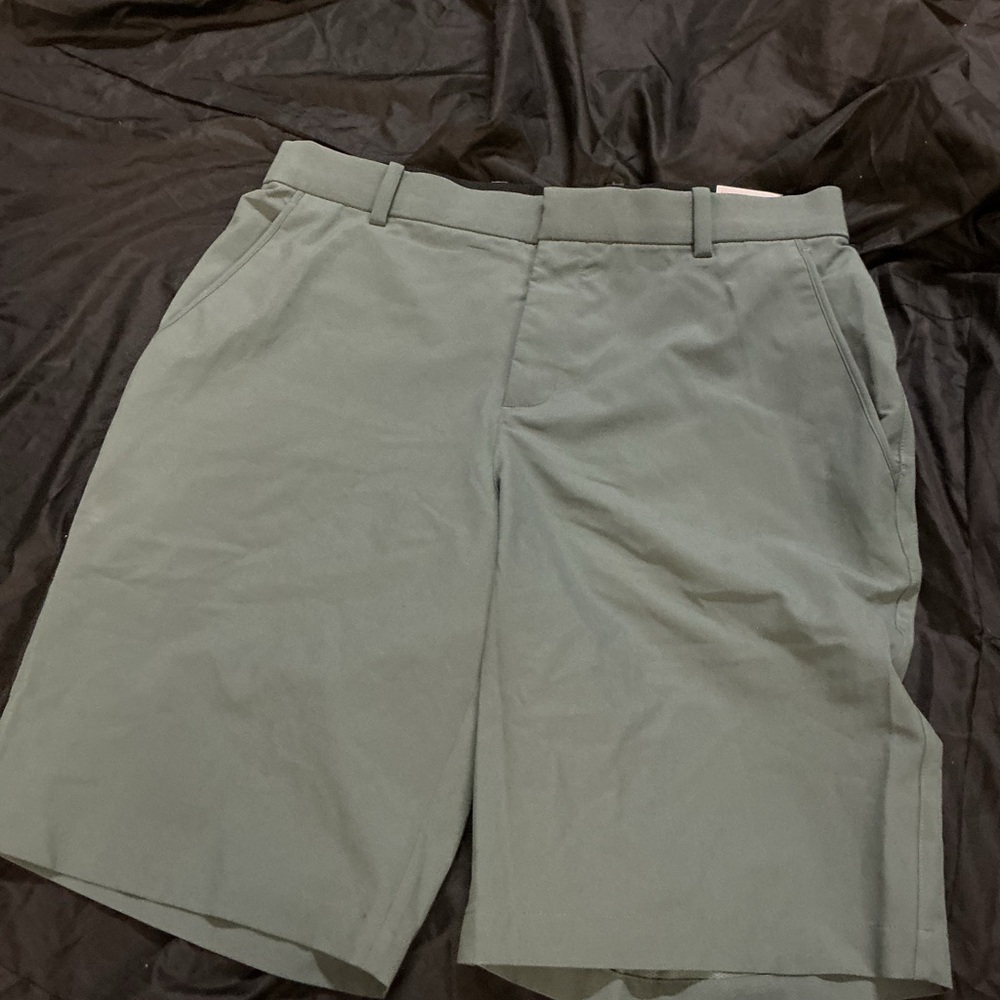 Nike Men's Charcoal Flat Front Shorts